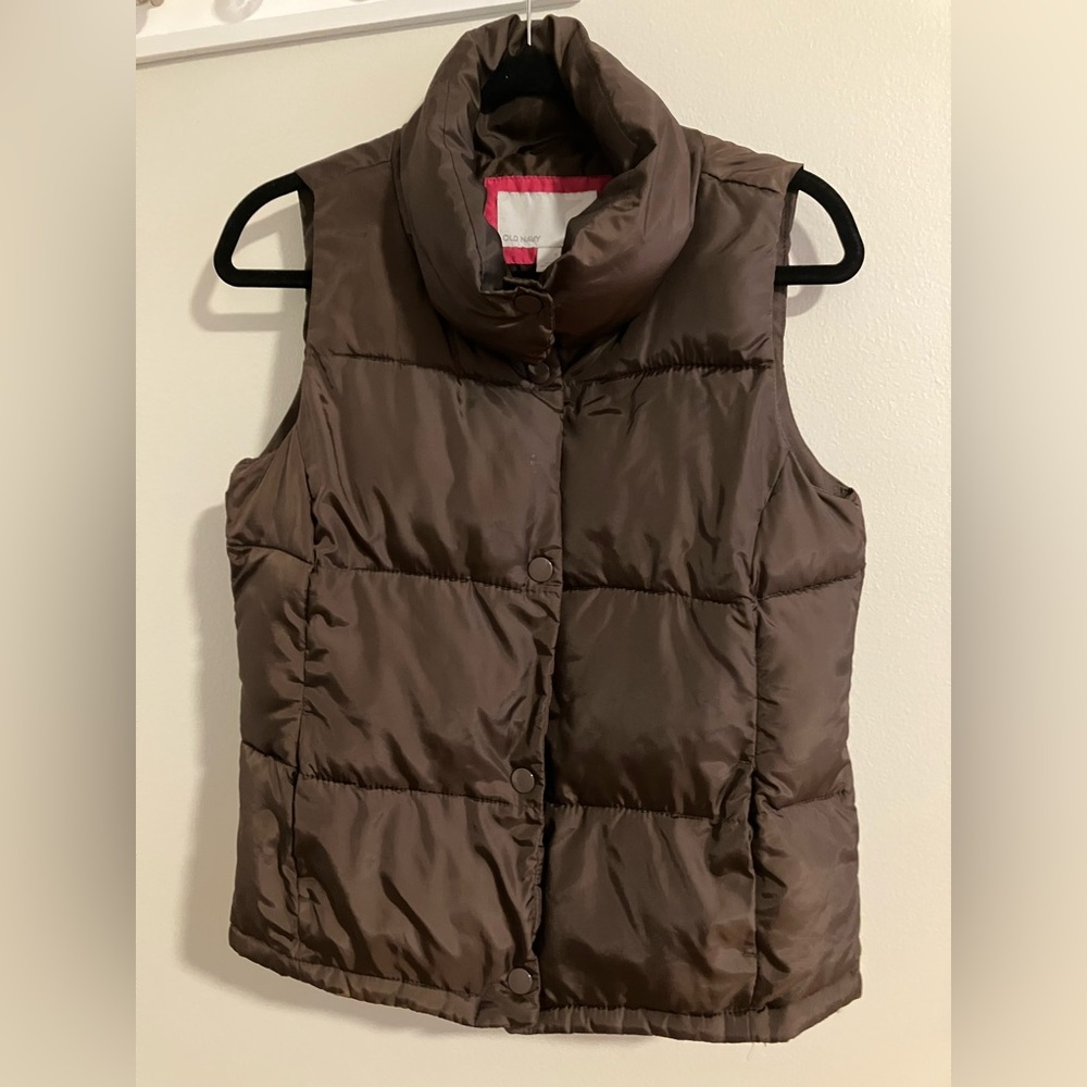 Old Navy Women’s Puffer Vest Brown Small